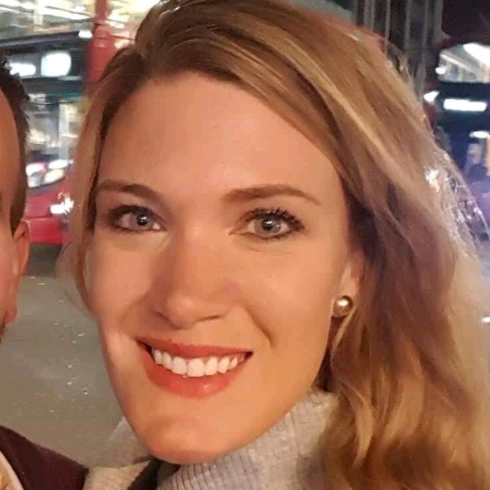 Meet your Posher, Elizabeth
